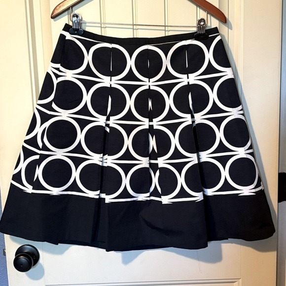 Ann Taylor LOFT Navy Blue/White Pleated Skirt - Picture 2 of 10
